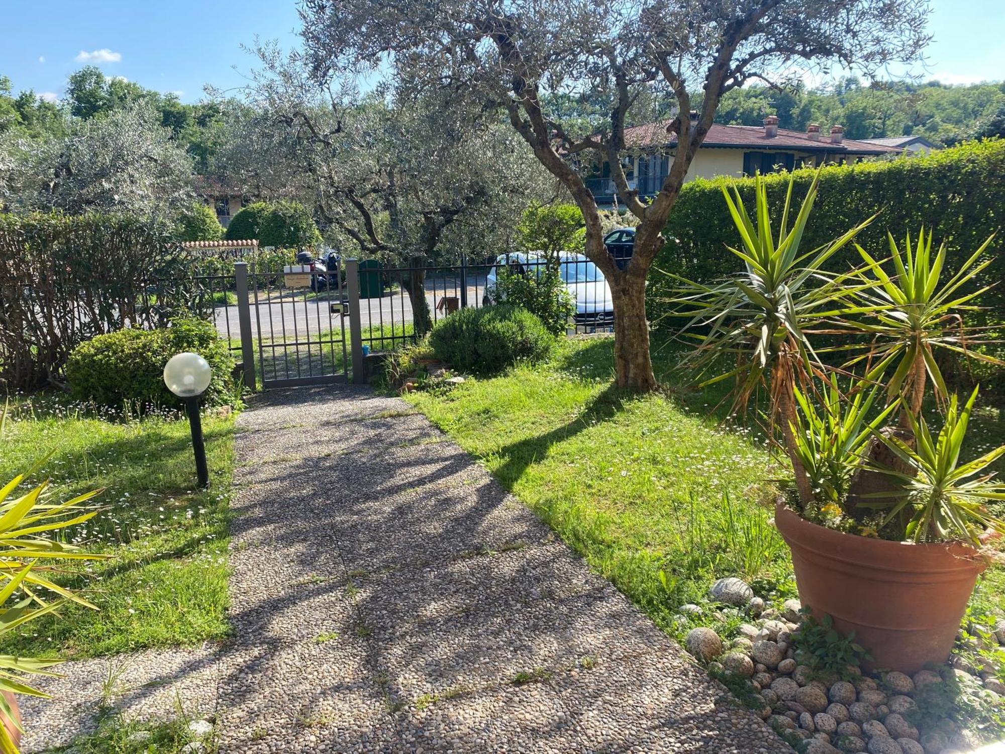 B&B Nonna Cecilia Puegnago del Garda Esterno foto