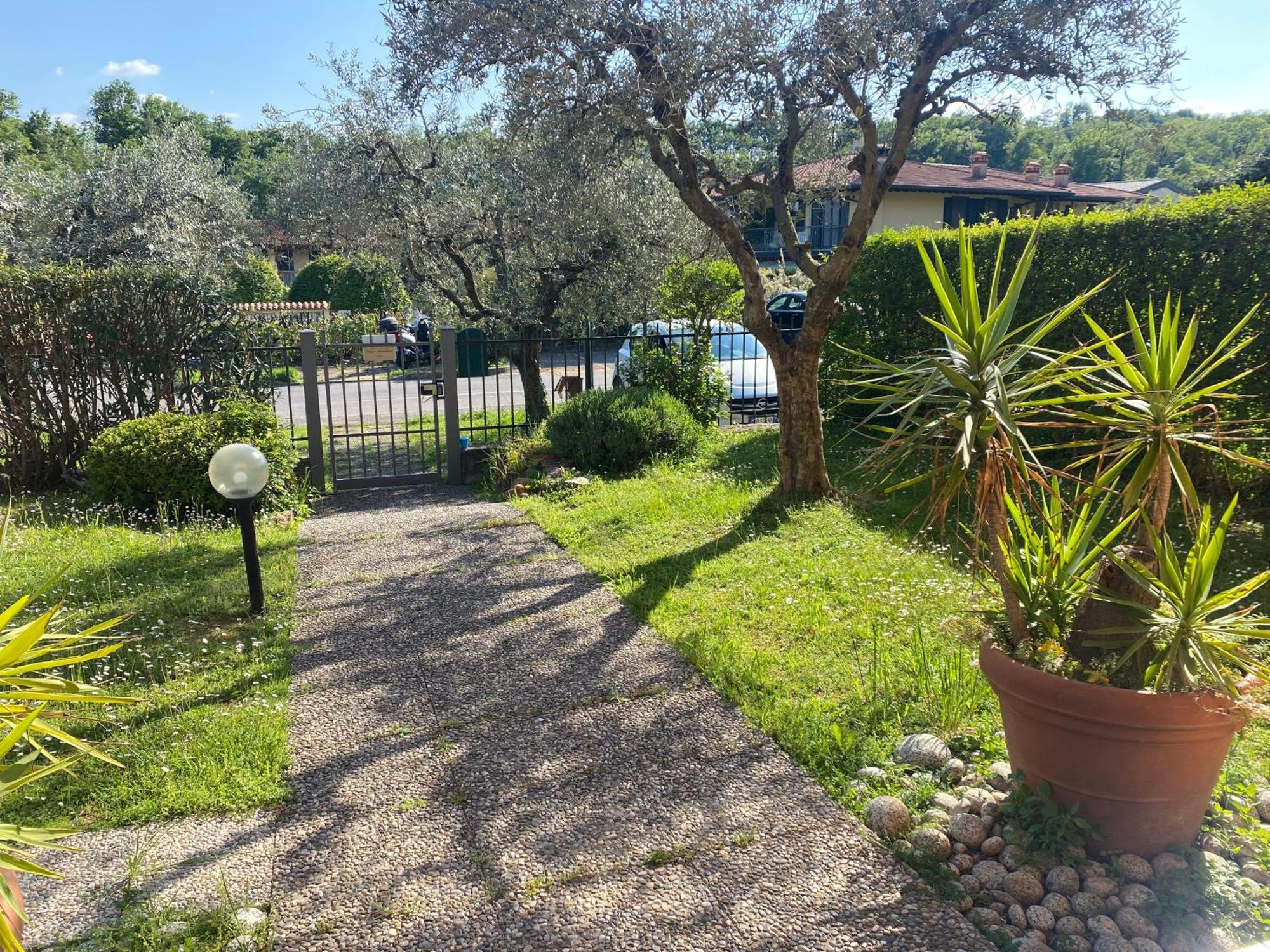B&B Nonna Cecilia Puegnago del Garda Esterno foto