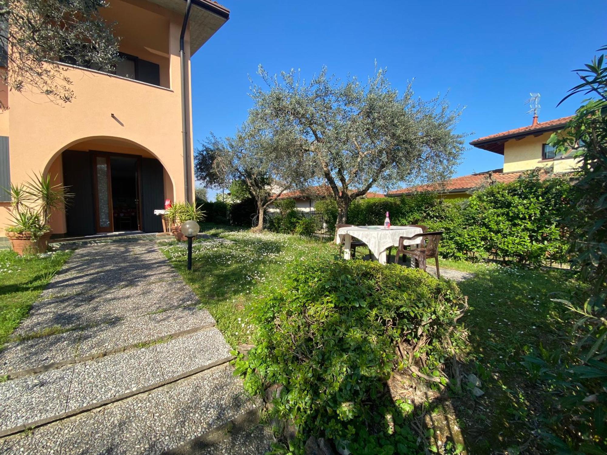 B&B Nonna Cecilia Puegnago del Garda Esterno foto